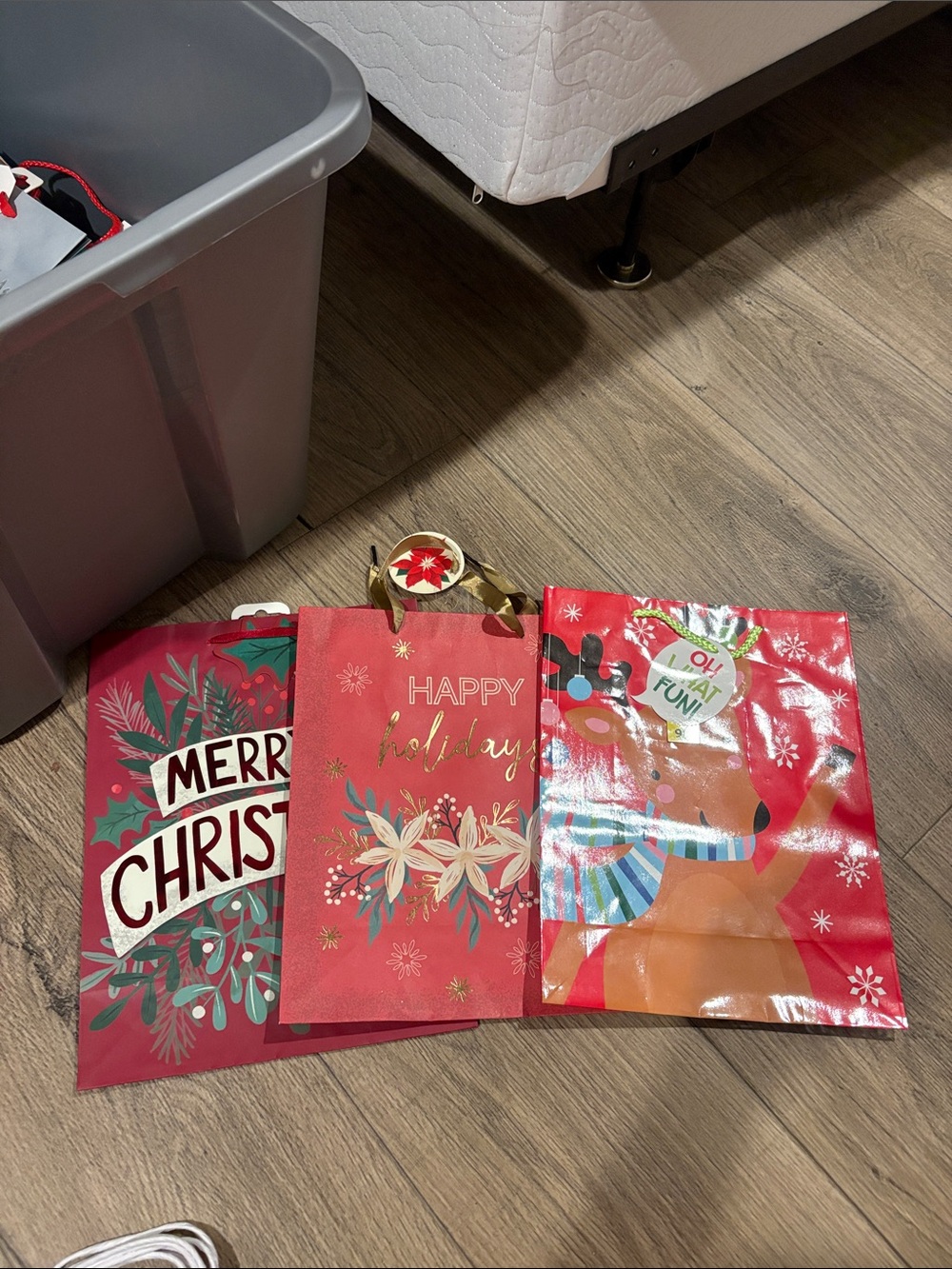 Festive Red Holiday Gift Bags - Pack of 3